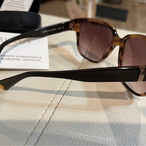 EUC BALMAIN Sunglasses 😎 - Picture 6 of 7